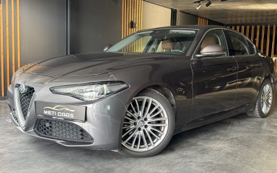 Alfa Romeo Giulia 2.2 Diesel | Lederen Stoelen | Camera | Manueel